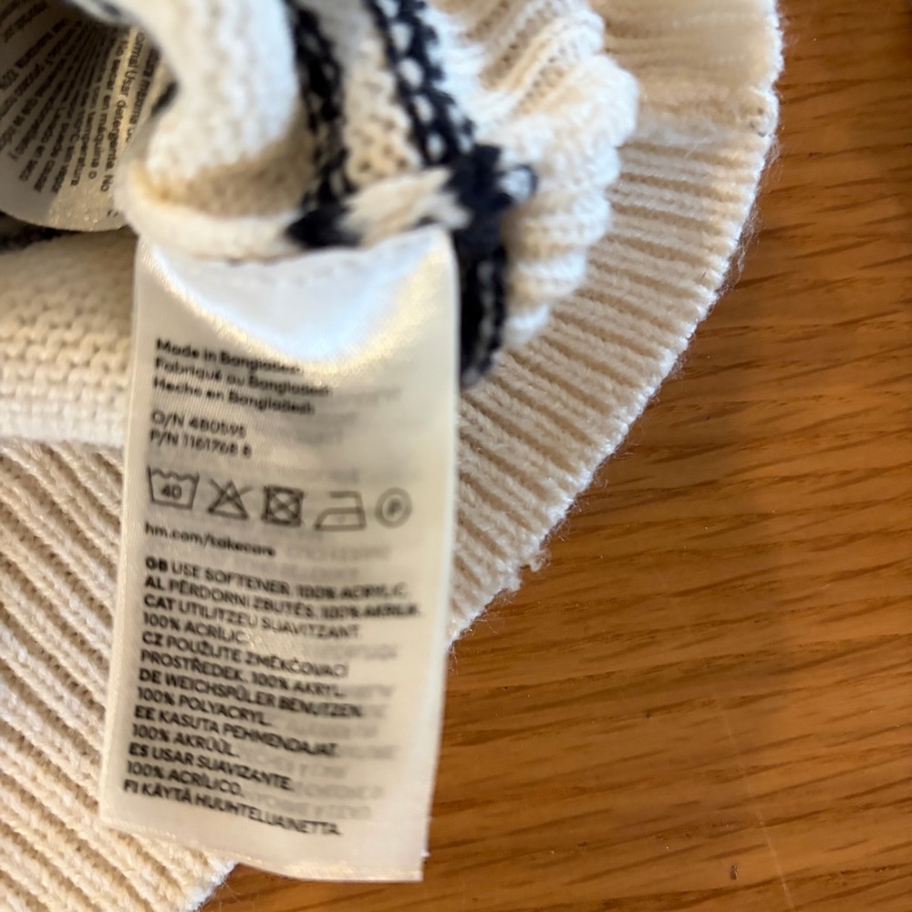 H&M Cream and Black Striped Cropped Sweater - Picture 4 of 7